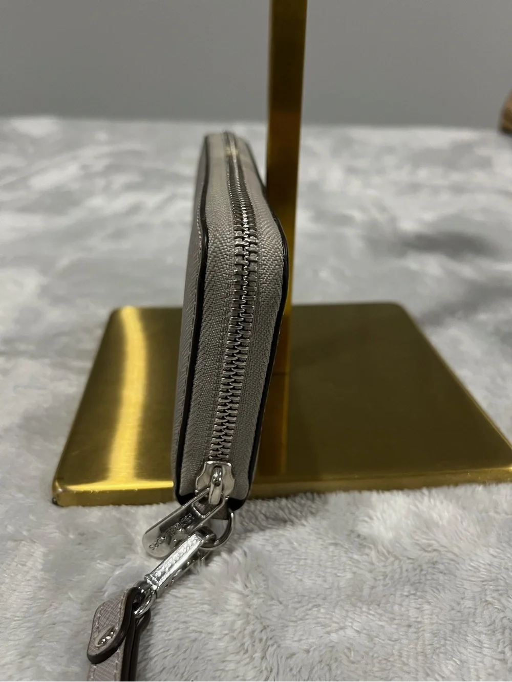 Michael Kors Jet Set Travel Continental Wallet Pearl Grey Excellent Condition